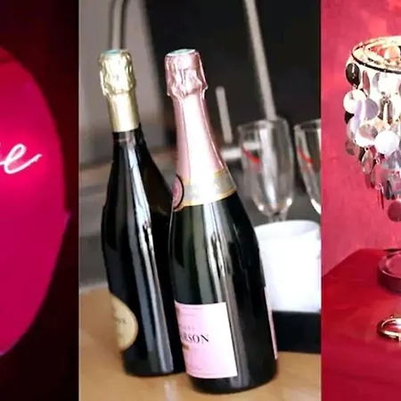 The Red - Room, Balneo & Sauna Prives *