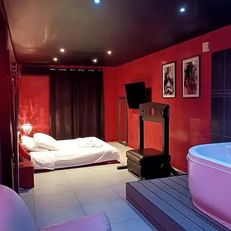 The Red - Room, Balneo & Sauna Prives * Mauguio