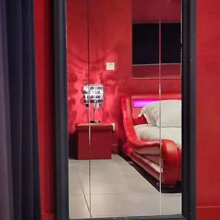 The Red - Room, Balneo & Sauna Prives Lejlighed Mauguio