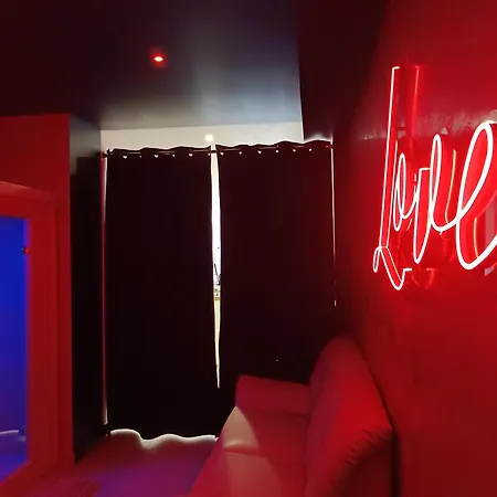 The Red - Room, Balneo & Sauna Prives Apartment Mauguio