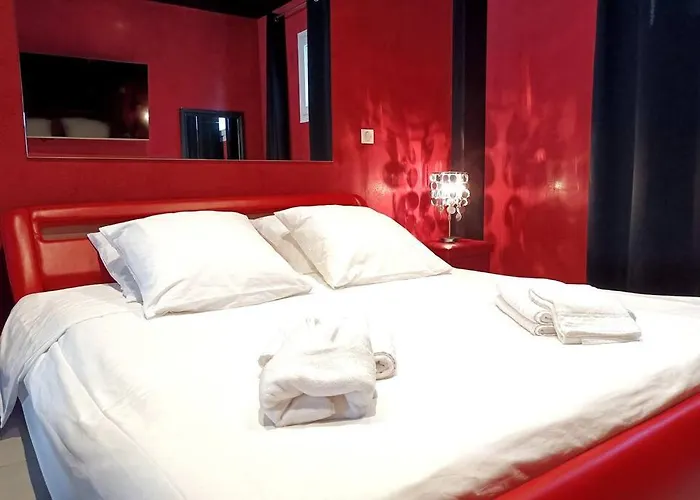 Balneo Et Sauna Prives The Red Apartment