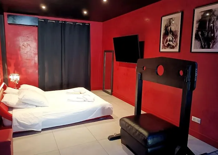 Balneo Et Sauna Prives The Red Apartment *